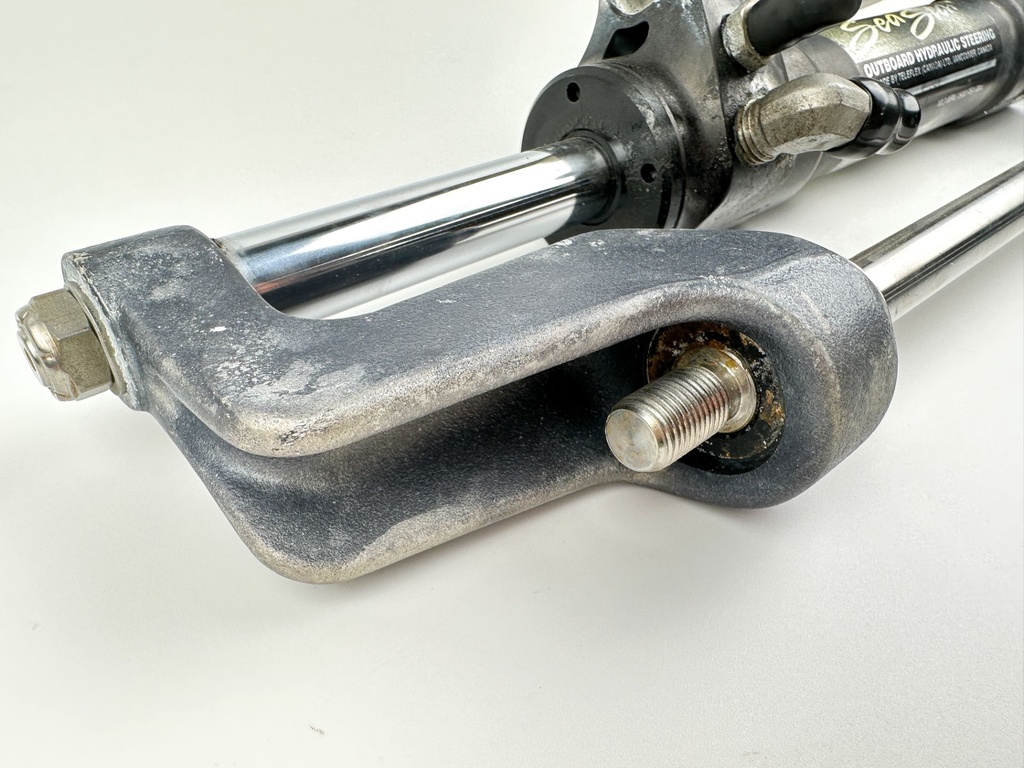 SeaStar Front Mount Outboard Hydraulic Steering Cylinder Assembly HC5358