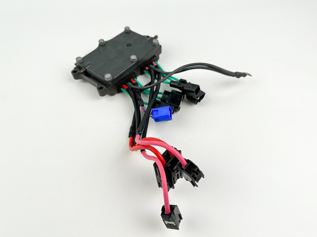 2015 Yamaha 250HP Outboard Engine Rectifier Regulator 6CE-81960-00-00