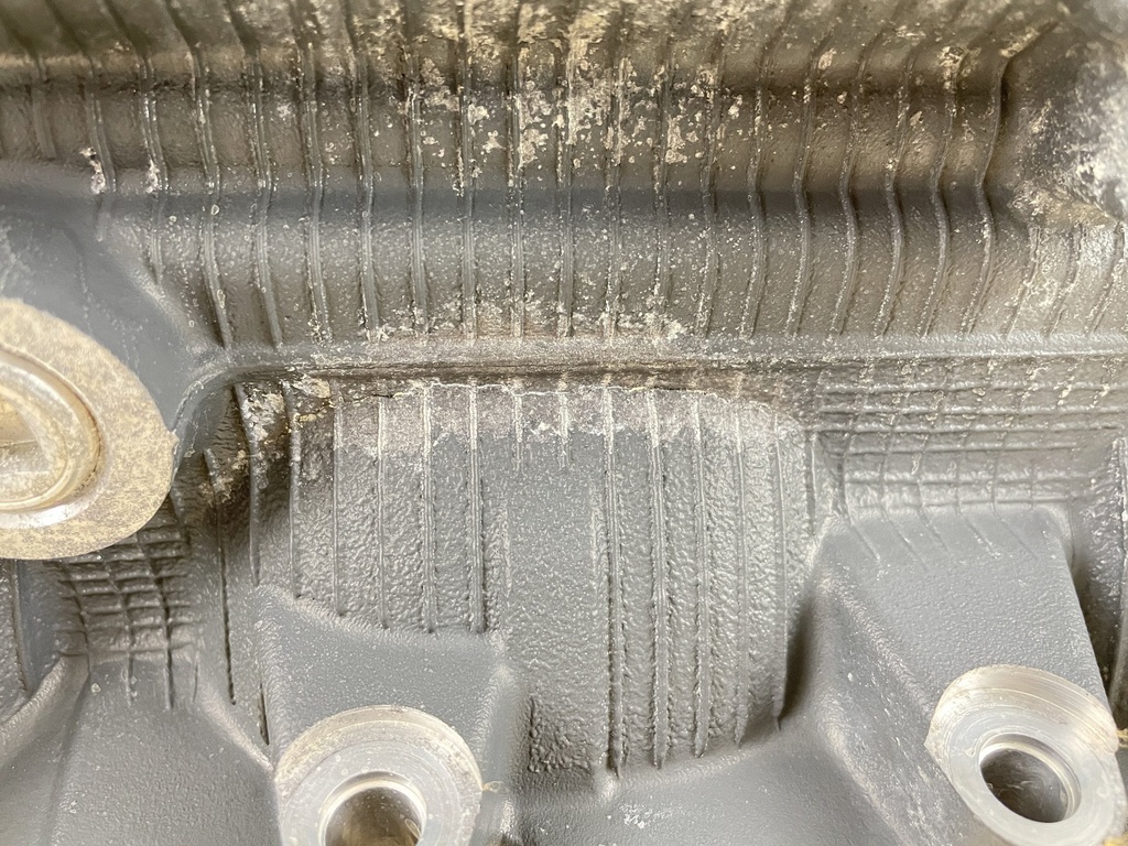 2015 Yamaha 200HP F200 4 Stroke Outboard Cylinder Head 6DA-W009A-00-9S PARTS