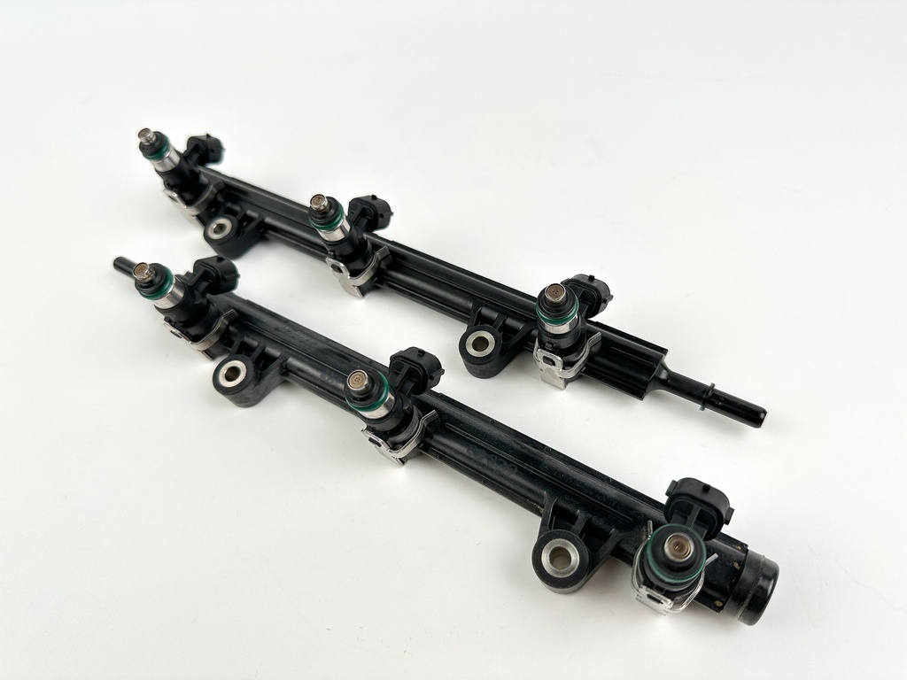 2015 Yamaha 250HP Outboard Engine Fuel Injector Set With Fuel Rail