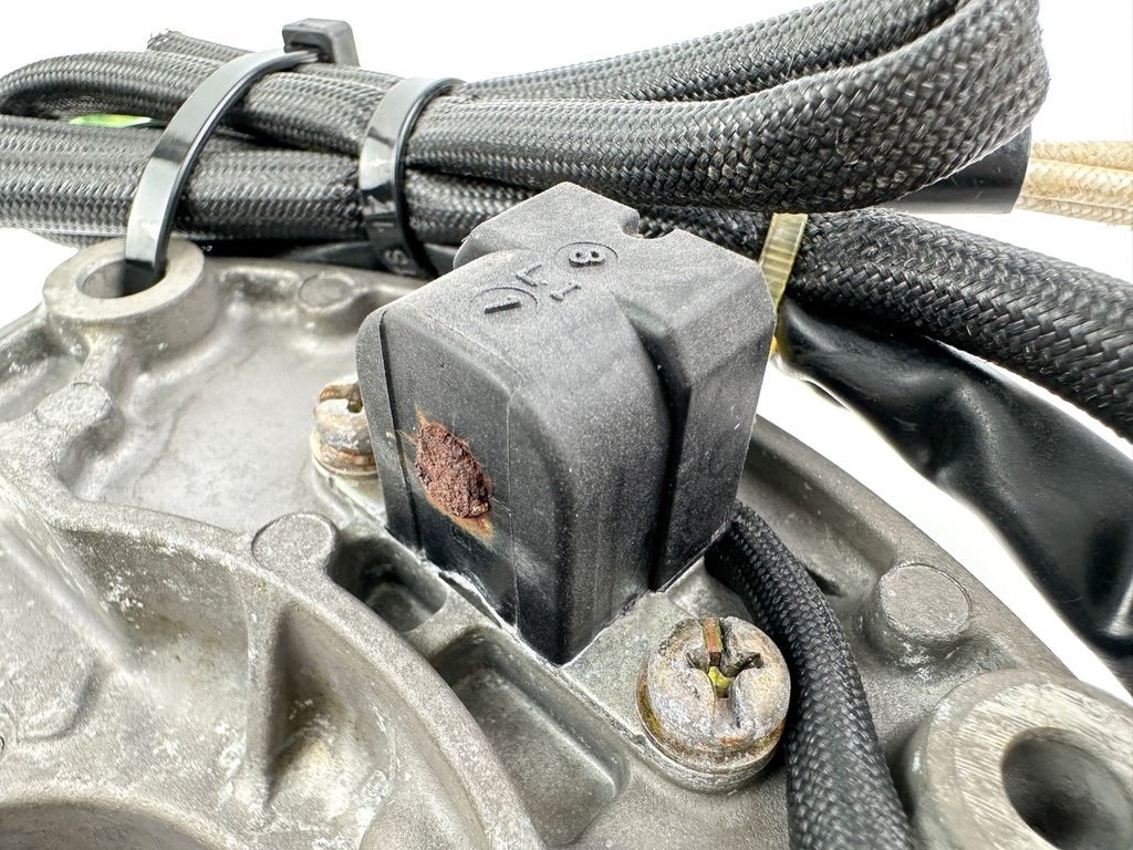 2004 Yamaha 90HP 4 Stroke Outboard Coil Pulser Base Stator Assembly 67F-85560-01-00