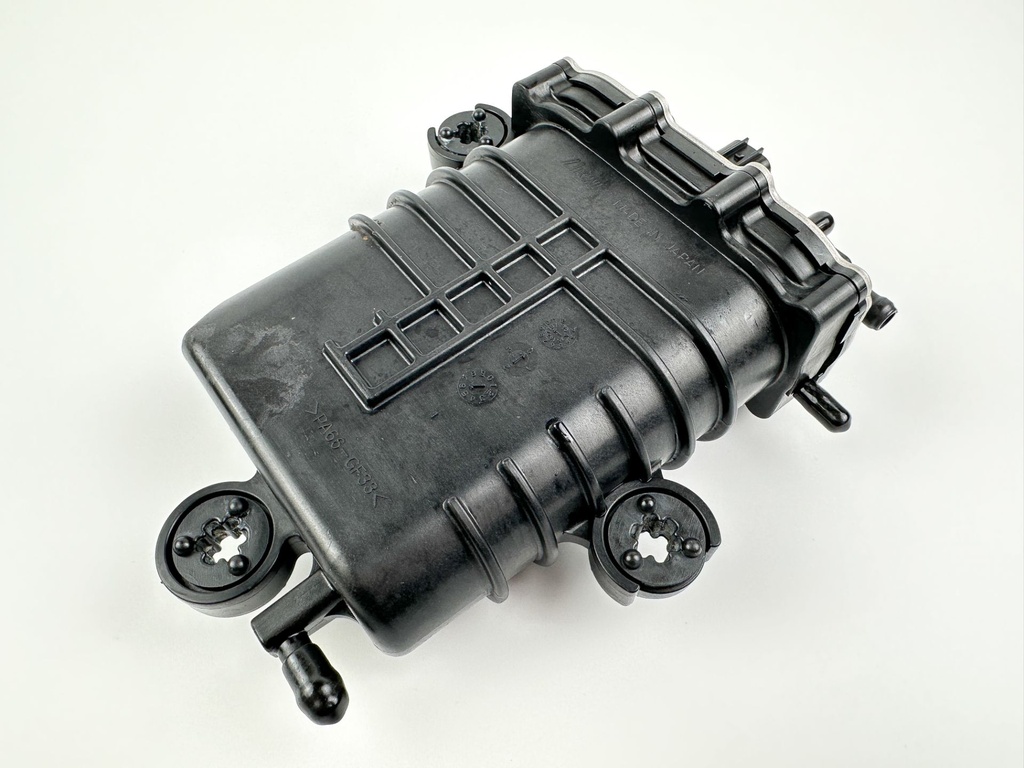 2018 Yamaha 25 HP 4 Stroke Outboard VST Float Chamber Assembly 6FM-14180-00-00