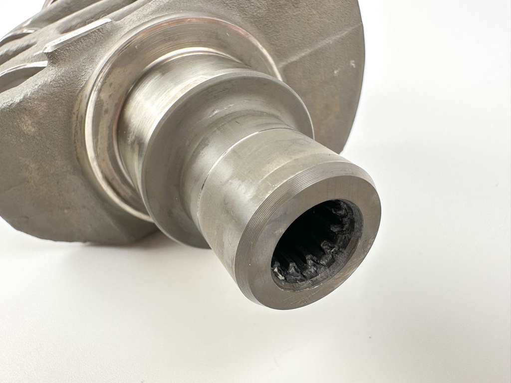 2018 Yamaha 25 HP 4 Stroke Outboard Crankshaft 6FM-11411-00-00 OEM