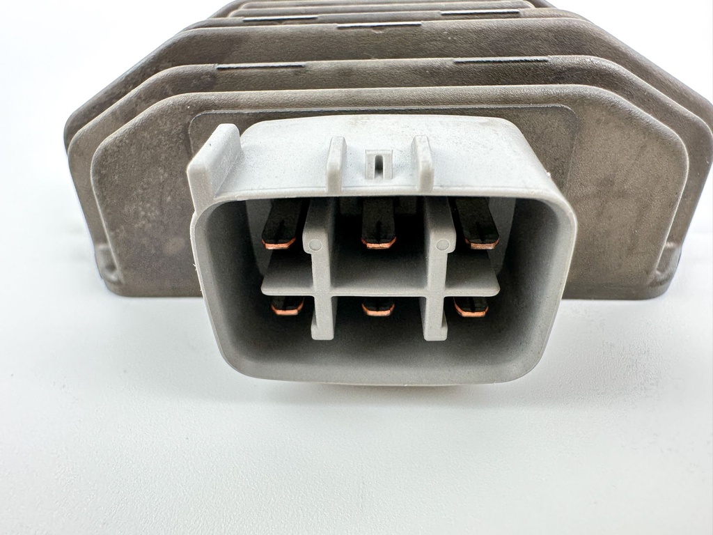 2018 Yamaha 25 HP 4 Stroke Outboard Rectifier & Regulator 6FM-81960-10-00 OEM