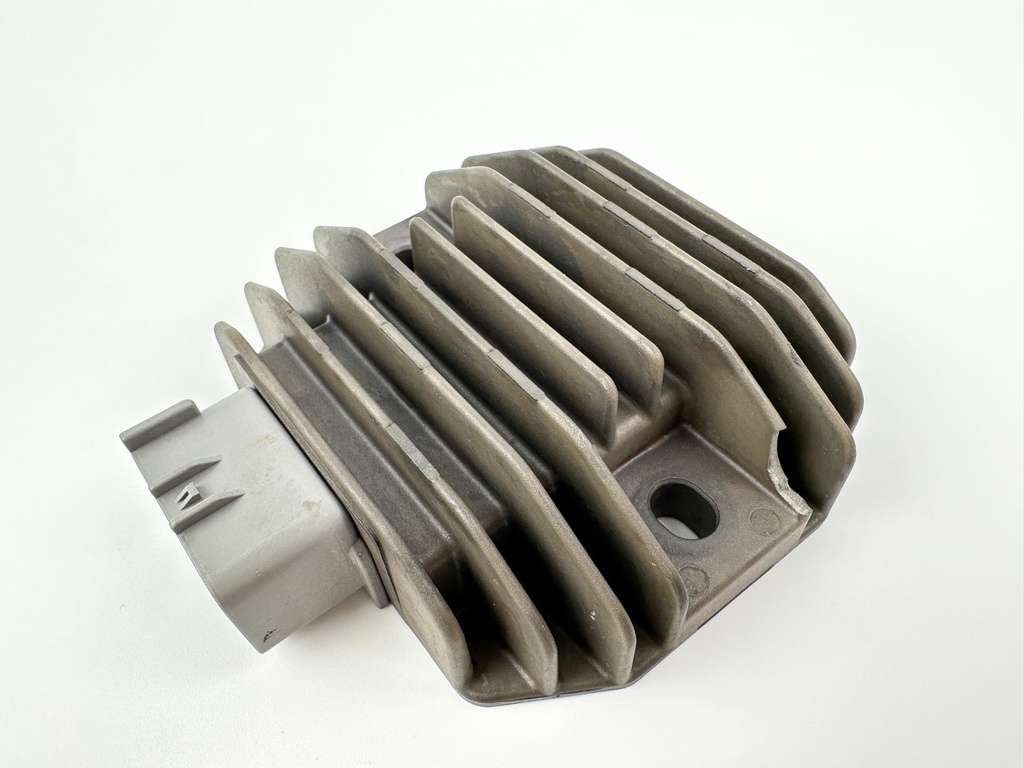 2018 Yamaha 25 HP 4 Stroke Outboard Rectifier & Regulator 6FM-81960-10-00 OEM