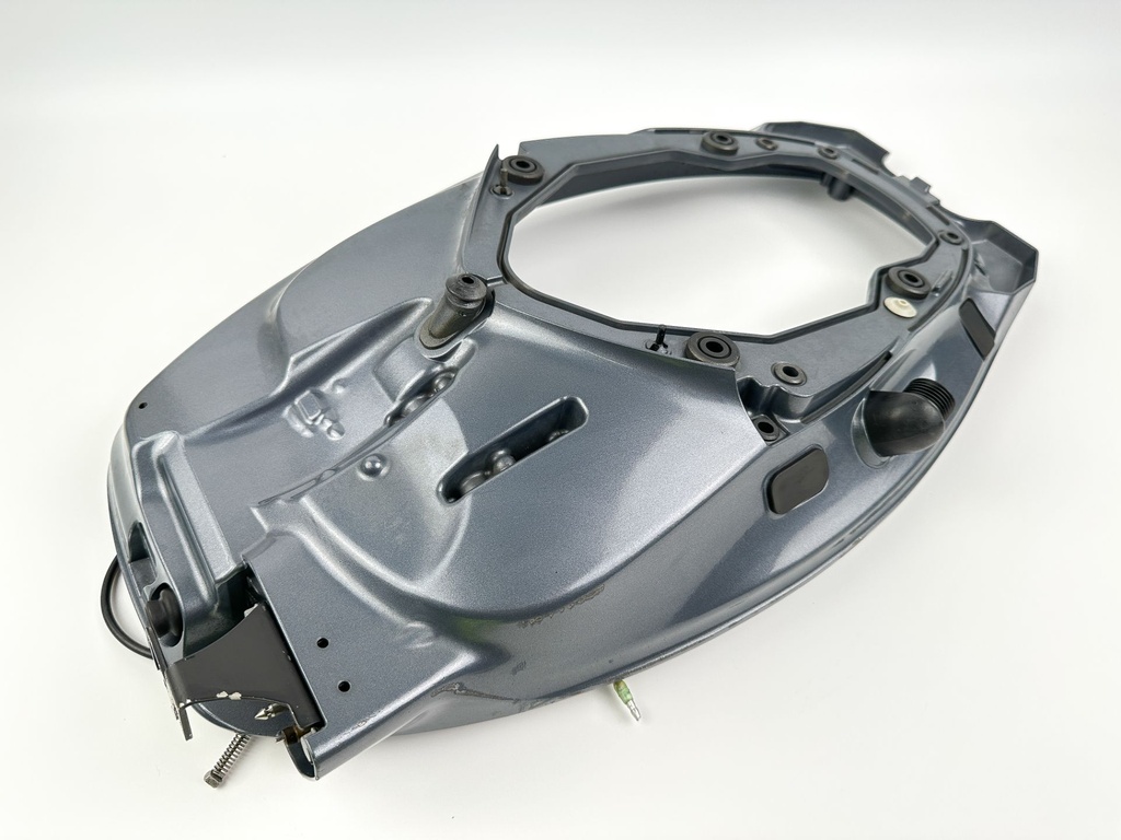 2018 Yamaha 25 HP 4 Stroke Outboard Bottom Cowling Pan 6FM-42710-00-8D OEM