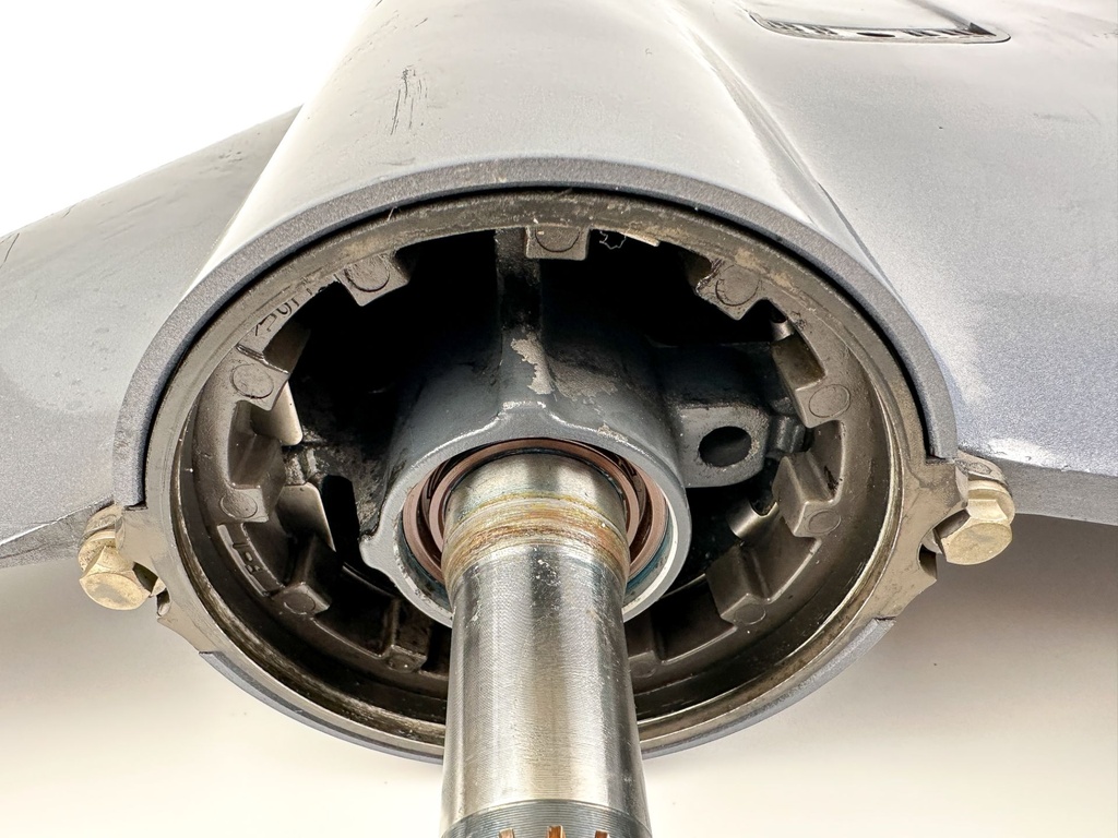 Yamaha 250 300 HP 4.2L 25" XL Lower Unit Gear Case RH Standard Fully Inspected