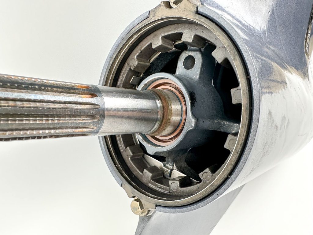 Yamaha 250 300 HP 4.2L 25" XL Lower Unit Gear Case RH Standard Fully Inspected