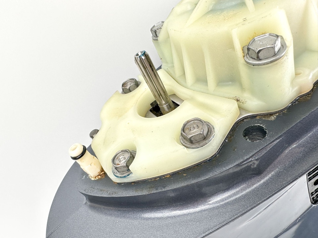 Yamaha 250 300 HP 4.2L 25" XL Lower Unit Gear Case RH Standard Fully Inspected