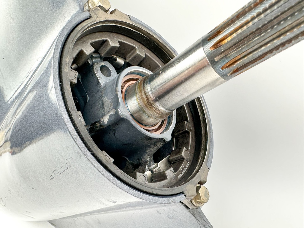 Yamaha 250 300 HP 4.2L 25" XL Lower Unit Gear Case RH Standard Fully Inspected