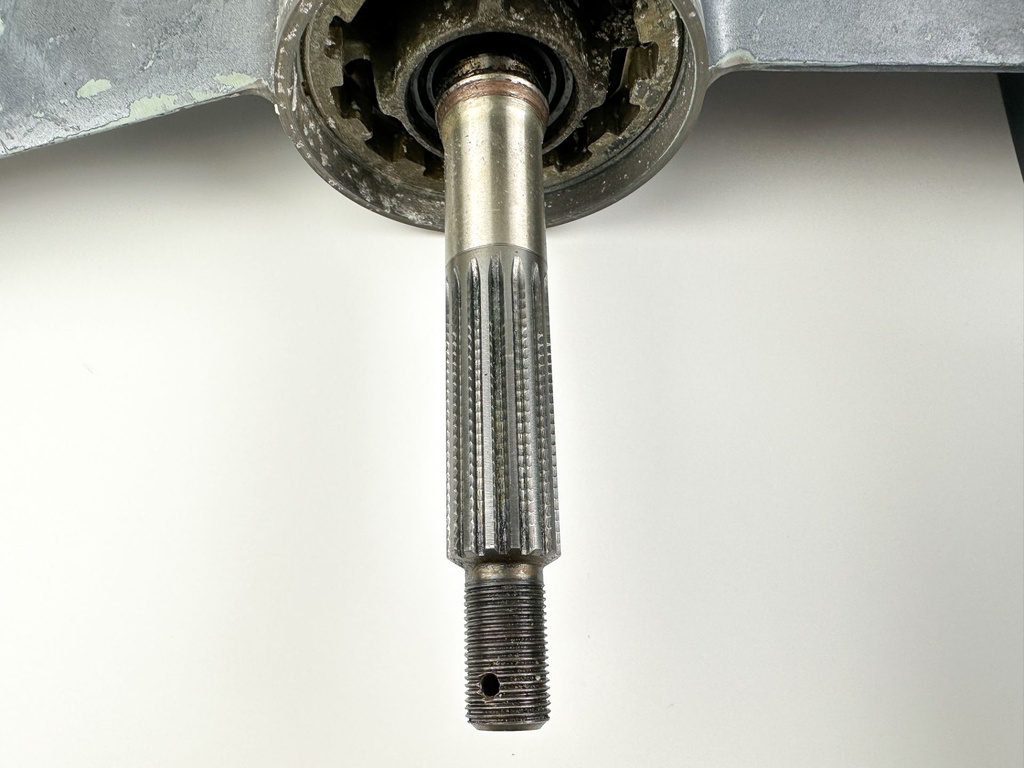 Yamaha 115HP 4 Stroke Outboard 25" Lower Unit Gear Case 2000-14 Needs Seals