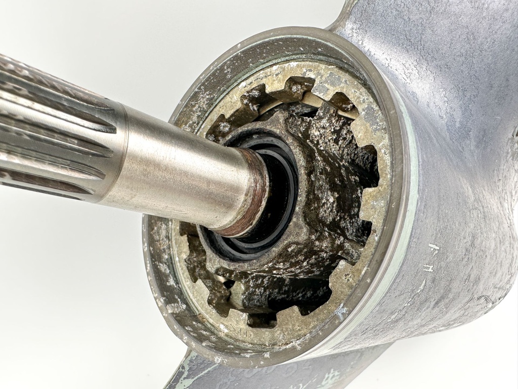 Yamaha 115HP 4 Stroke Outboard 25" Lower Unit Gear Case 2000-14 Needs Seals