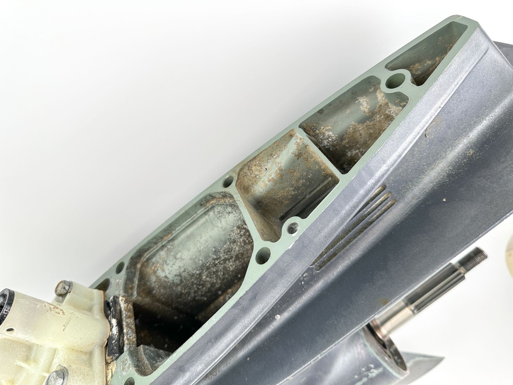 Yamaha 115HP 4 Stroke Outboard 25" Lower Unit Gear Case 2000-14 Needs Seals