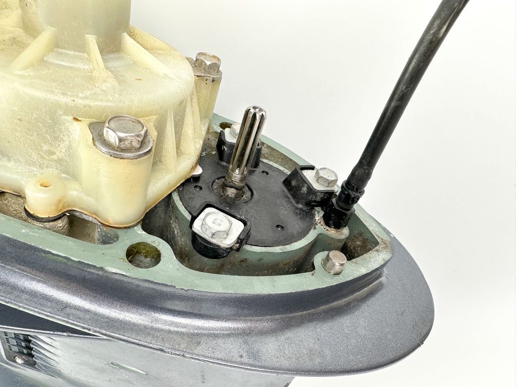 2000-14 Yamaha 115HP 4 Stroke Outboard 25" XL Lower Unit Gear Case