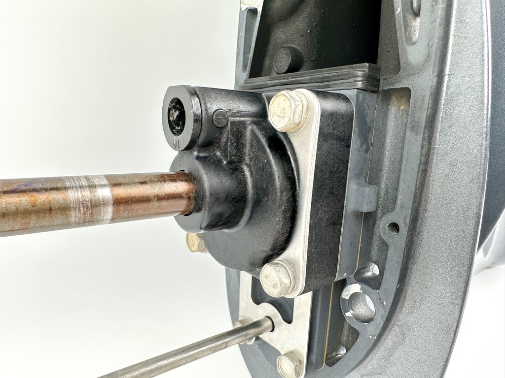 2018+ Yamaha 25HP 4 Stroke Outboard Long 20" Lower Unit 6FM-45300-10-8D OEM