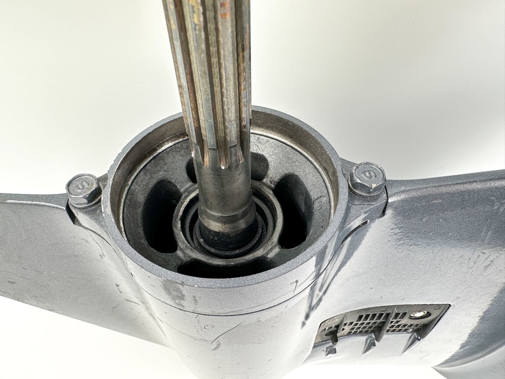 2018+ Yamaha 25HP 4 Stroke Outboard Long 20" Lower Unit 6FM-45300-10-8D OEM