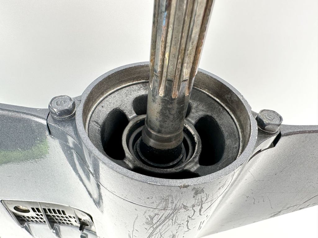 2018+ Yamaha 25HP 4 Stroke Outboard Long 20" Lower Unit 6FM-45300-10-8D OEM