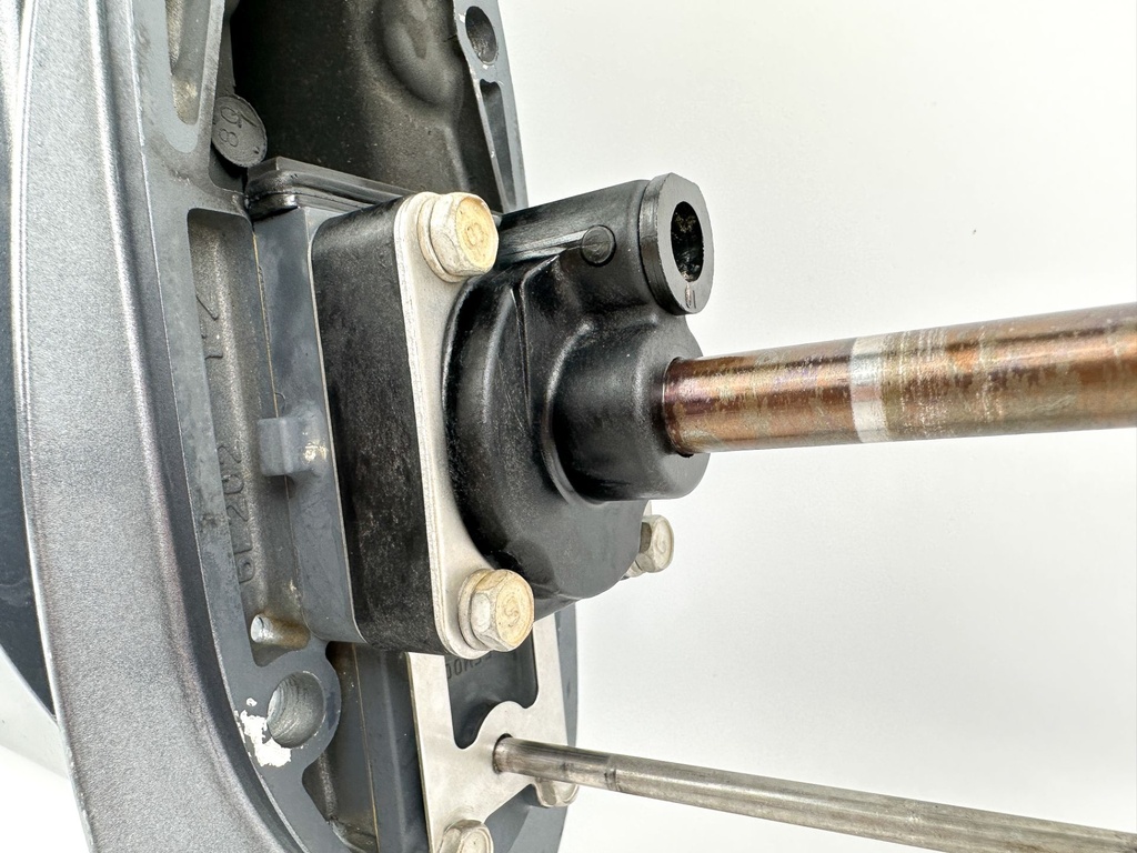 2018+ Yamaha 25HP 4 Stroke Outboard Long 20" Lower Unit 6FM-45300-10-8D OEM