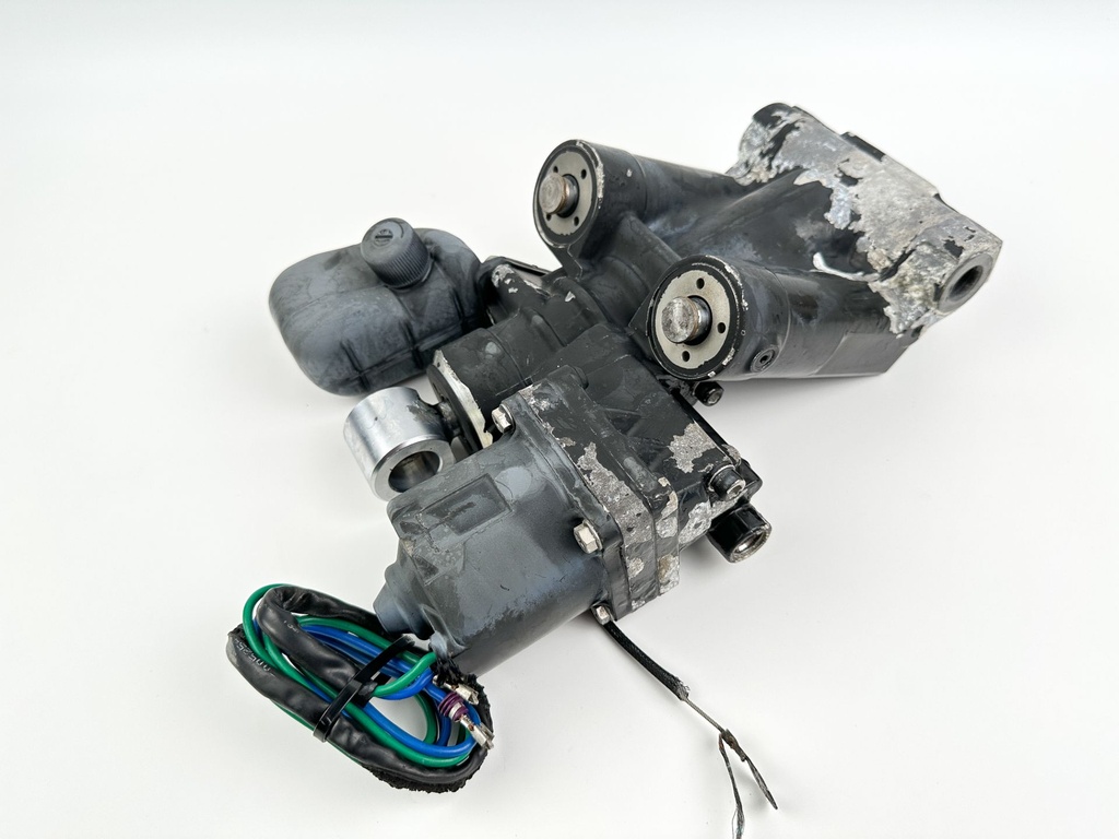 2008 Evinrude 250 HP 2 Stroke Outboard Power Trim Tilt Unit 5007662 OEM