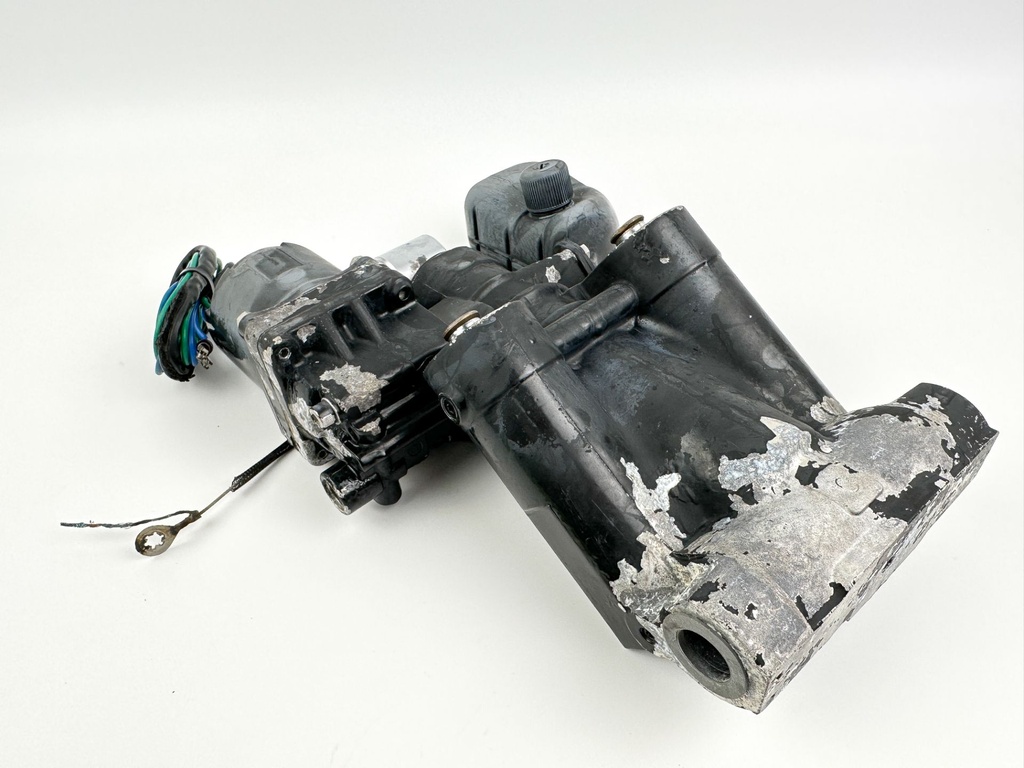 2008 Evinrude 250 HP 2 Stroke Outboard Power Trim Tilt Unit 5007662 OEM