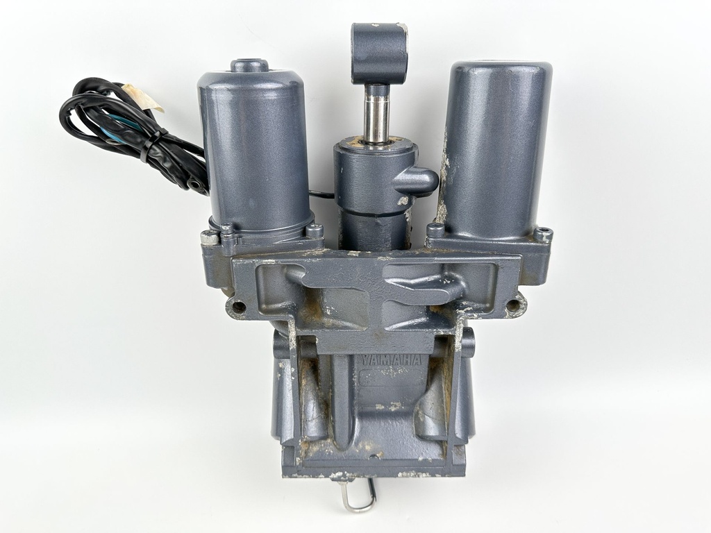 2005 Yamaha 250 HP 4 Stroke Outboard Power Trim Tilt Unit 69J-43800-01-4D OEM