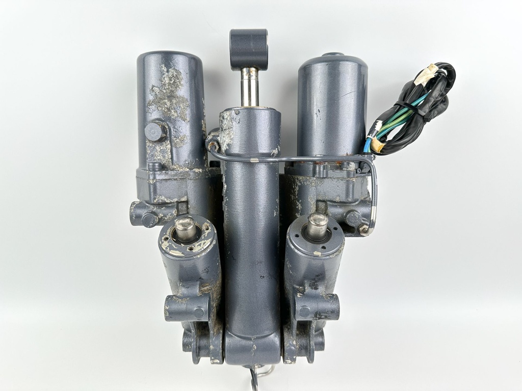 2005 Yamaha 250 HP 4 Stroke Outboard Power Trim Tilt Unit 69J-43800-01-4D OEM
