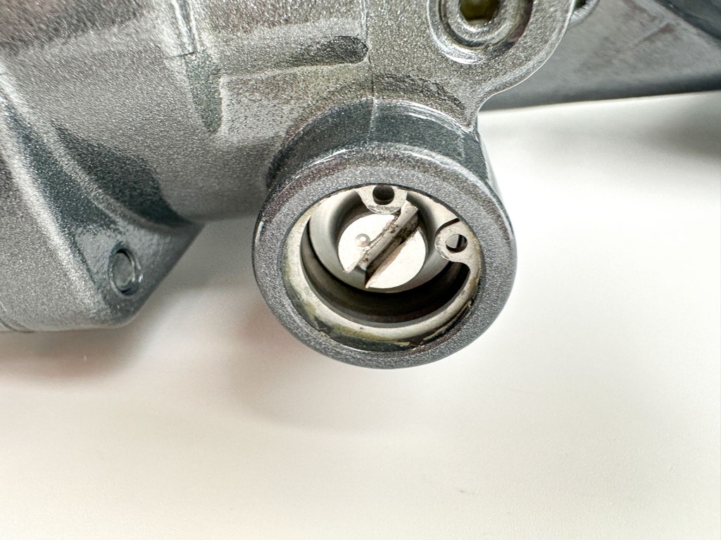 Yamaha 150HP Outboard Engine Power Trim & Tilt Unit Assembly 63P-43800-23-00