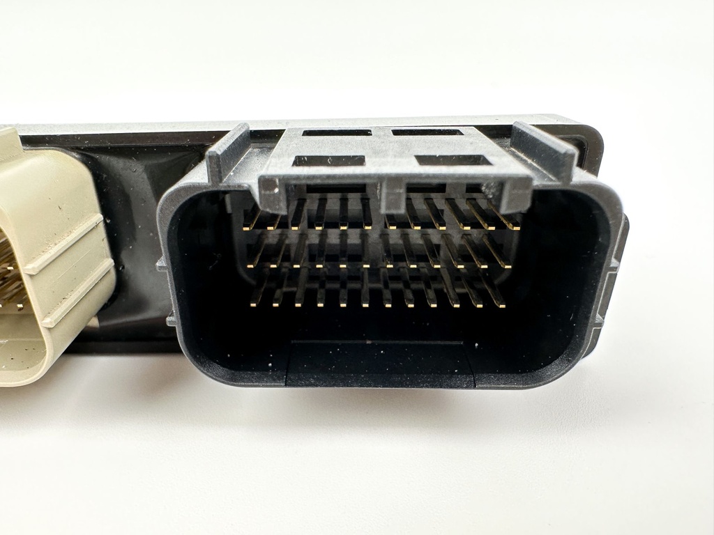 2023 Suzuki 175 HP 4 Stroke Outboard Engine Control Unit ECU 33920-96LT0 OEM