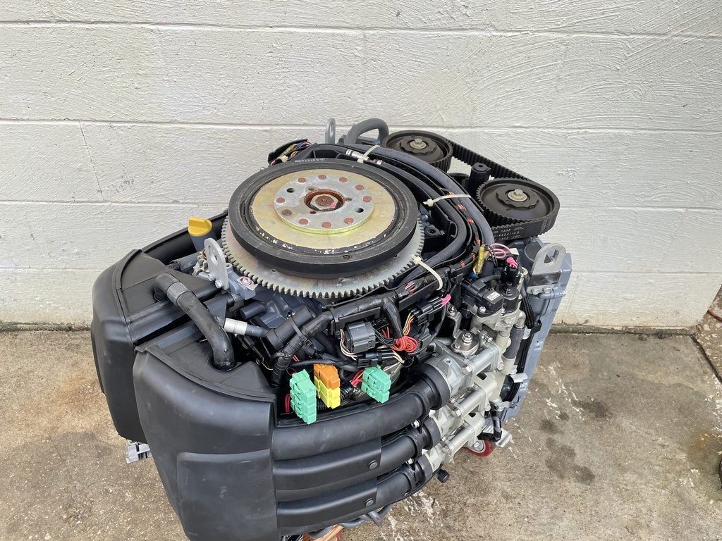 2006 Yamaha 225HP 4 Stroke Outboard Powerhead Assembly Complete Crankcase 584 Hours