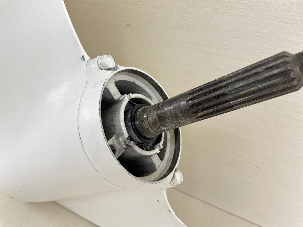 2003 Suzuki 140HP DF140 25" XL Lower Unit Gear Case RH 55110-90J15-0EP