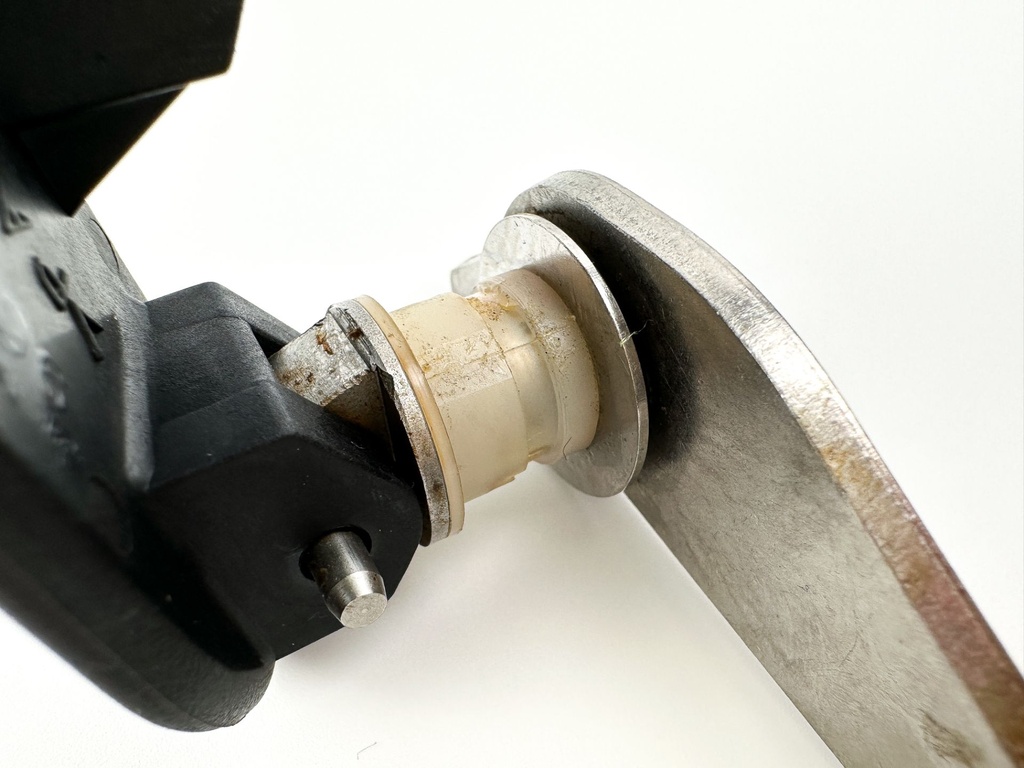 2023 Suzuki 175 HP 4 Stroke Outboard Port Latch Handle 61634-96J02 OEM