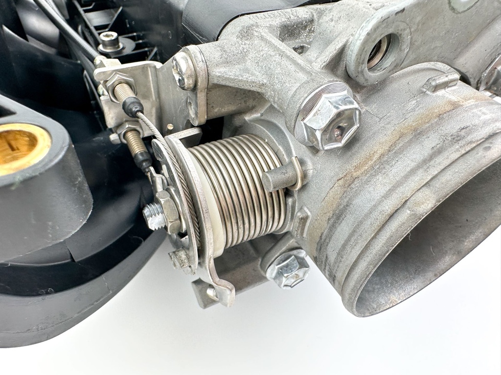 2023 Suzuki 175 HP 4 Stroke Outboard Intake Manifold 13110-96J00 OEM