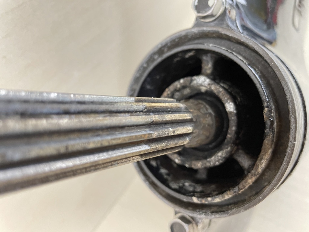 2007 Suzuki 50HP 4 Stroke Outboard 20" L Lower Unit Gear Case RH 55100-87J50-0EP