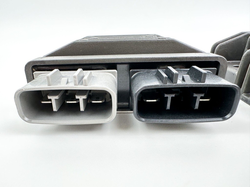 2018 Suzuki 350 HP 4 Stroke Outboard Rectifier & Regulator 32800-26J02 OEM