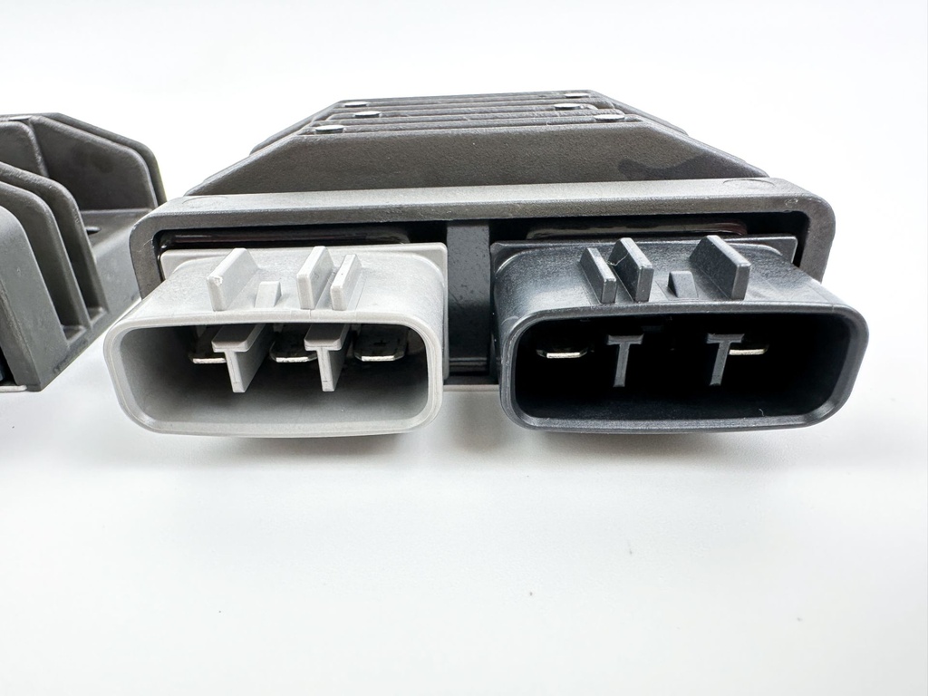 2018 Suzuki 350 HP 4 Stroke Outboard Rectifier & Regulator 32800-26J02 OEM