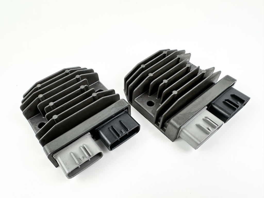 2018 Suzuki 350 HP 4 Stroke Outboard Rectifier & Regulator 32800-26J02 OEM