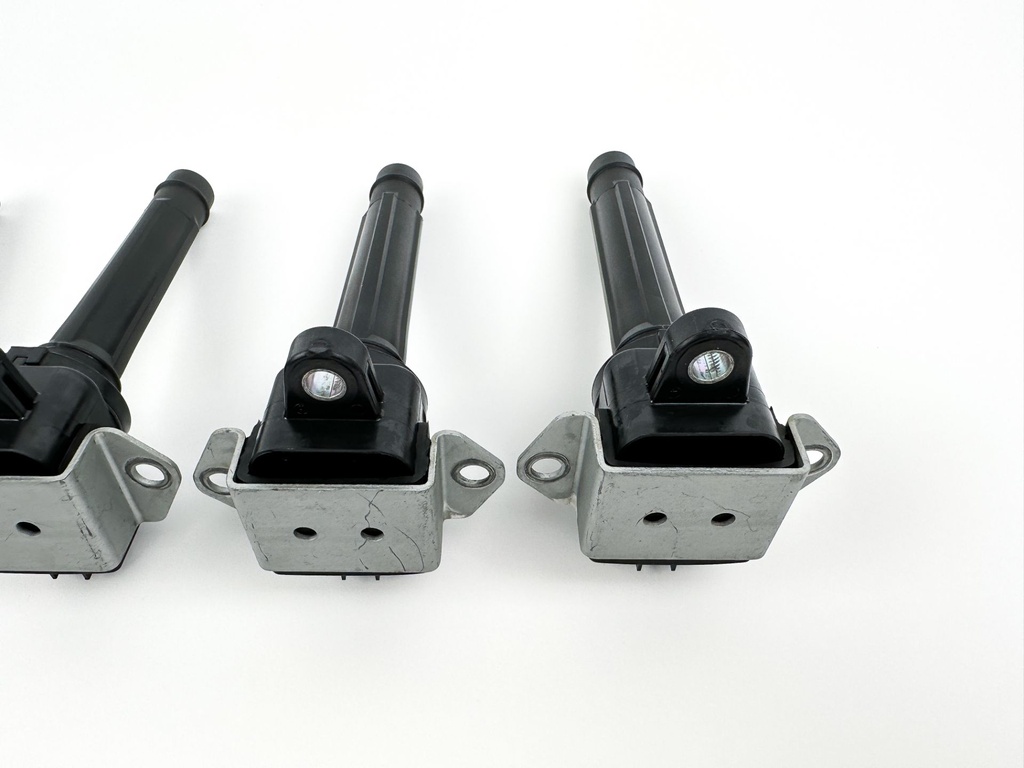 2018 Suzuki 350 HP 4 Stroke Outboard Ignition Coil Set 33410-98L00 OEM