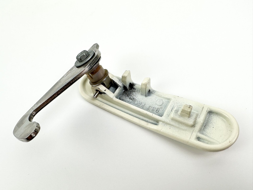 2018 Suzuki 350 HP 4 Stroke Outboard Front Latch Handle 61645-93J01-Y5S OEM