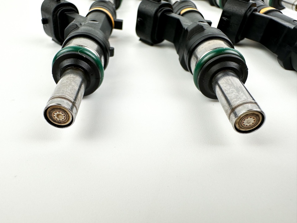 2018 Suzuki 350 HP 4 Stroke Outboard Fuel Injector Set 15710-98L10 Cleaned & Tested