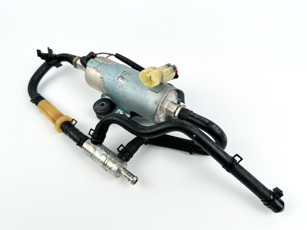 Suzuki 200 225 250 300 350 HP Outboard Low Pressure Lift Fuel Pump 15100-94900 Tested