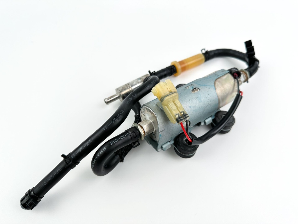 Suzuki 200 225 250 300 350 HP Outboard Low Pressure Lift Fuel Pump 15100-94900 Tested