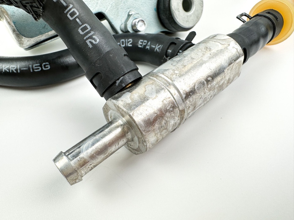 Suzuki 200 225 250 300 350 HP Outboard Low Pressure Lift Fuel Pump 15100-94900 Tested