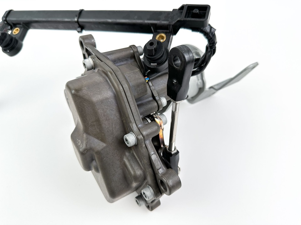 2018 Suzuki 350 HP 4 Stroke Outboard Shift Actuator 38800-98L01 OEM