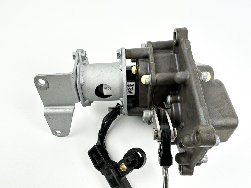 2018 Suzuki 350 HP 4 Stroke Outboard Shift Actuator 38800-98L01 OEM