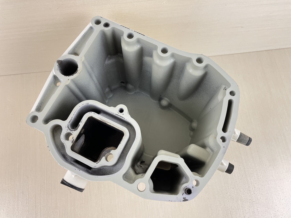 2003 Suzuki 140HP DF140 4 Stroke Outboard Oil pan Assembly 11501-90J04-0EP