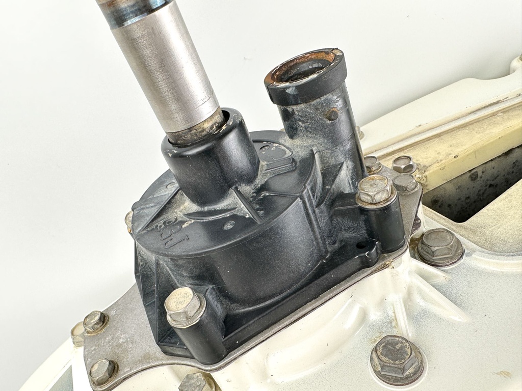 2018-2022 Suzuki DF350A 350 HP XL 25" Shaft Lower Unit 50040-98834-Y5S