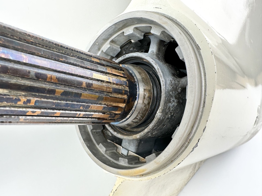 2018-2022 Suzuki DF350A 350 HP XL 25" Shaft Lower Unit 50040-98834-Y5S