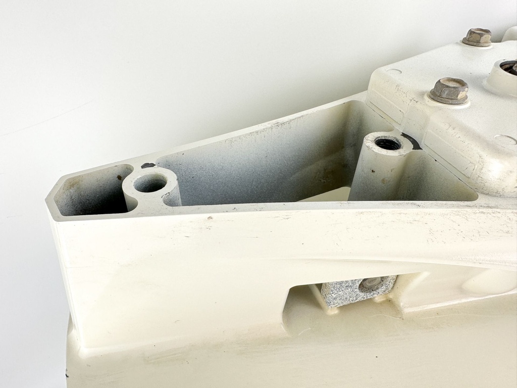 2018-2022 Suzuki DF350A 350 HP XL 25" Shaft Lower Unit 50040-98834-Y5S