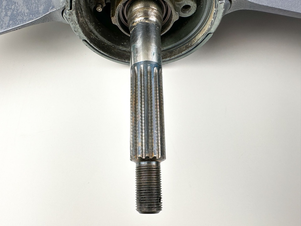 Yamaha 200 255 250 HP V6 F250 3.3L 25" Shaft Lower Unit Gear Case RH