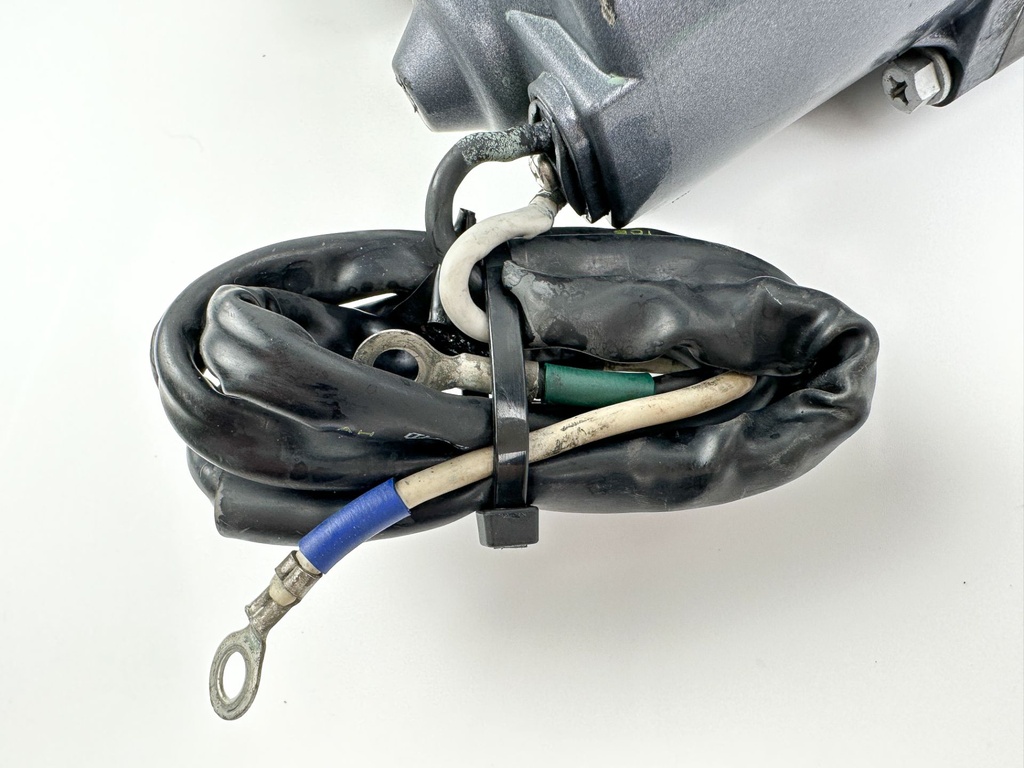 Yamaha F115 115 HP 4 Stroke Outboard Power Trim Tilt Unit 68V-43800-01-4D OEM